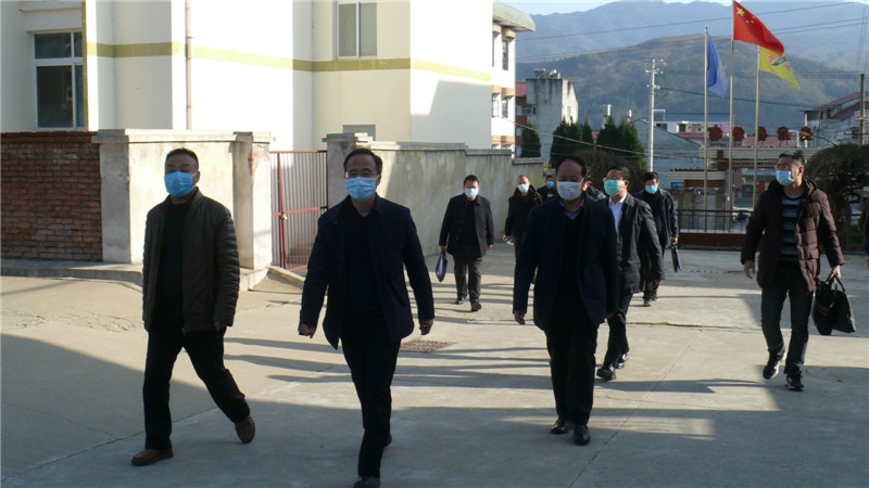 鲁琦副市长赴市蚕种场调研指导工作