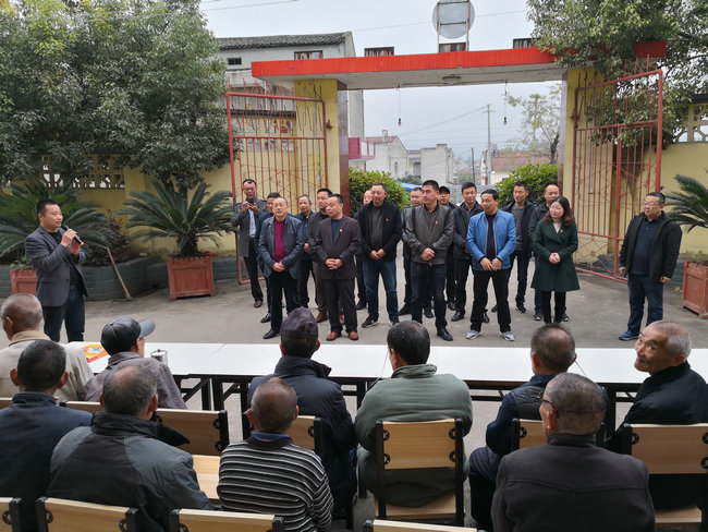 市蚕种场党委赴大同敬老院开展“不忘初心、牢记使命”主题教育志···