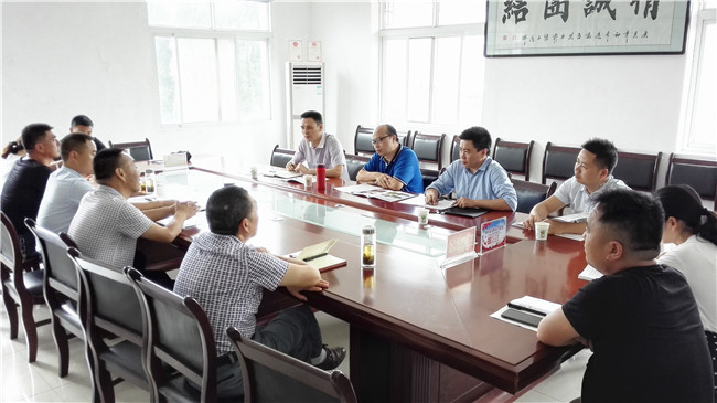 市科技局副局长范连玉一行来我场调研指导工作